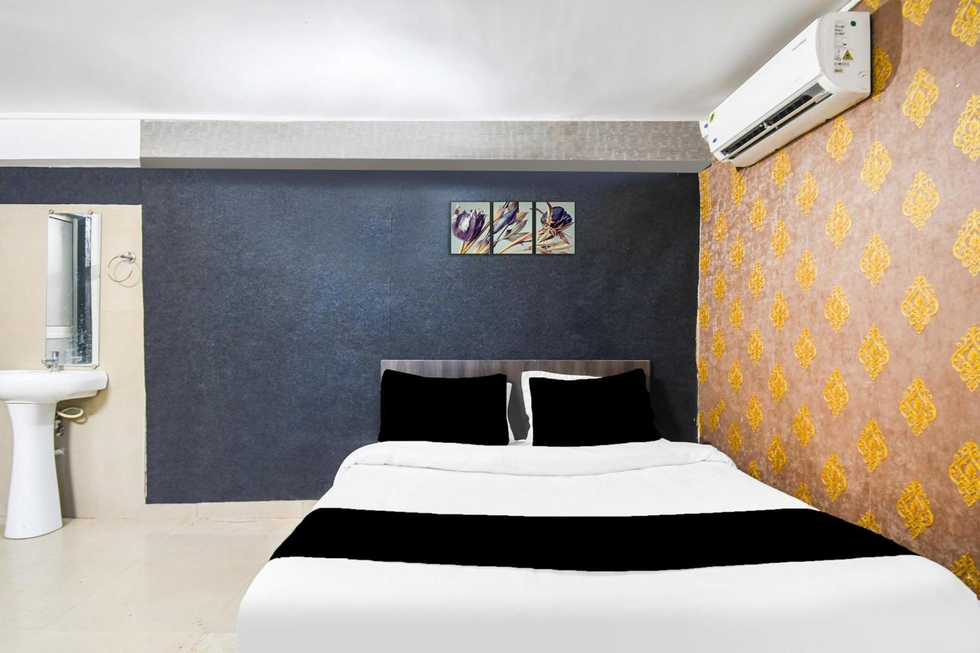 Super Hotel O Champasari Siliguri Formerly Four Fox Suits Panchanai المظهر الخارجي الصورة