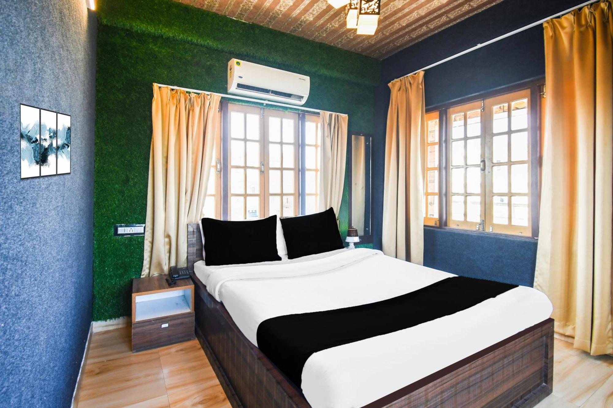 Super Hotel O Champasari Siliguri Formerly Four Fox Suits Panchanai المظهر الخارجي الصورة