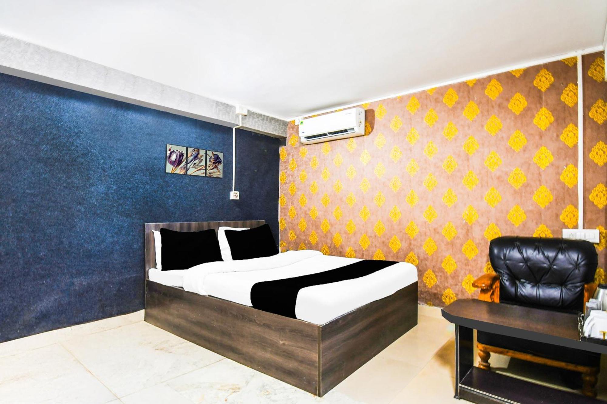Super Hotel O Champasari Siliguri Formerly Four Fox Suits Panchanai المظهر الخارجي الصورة