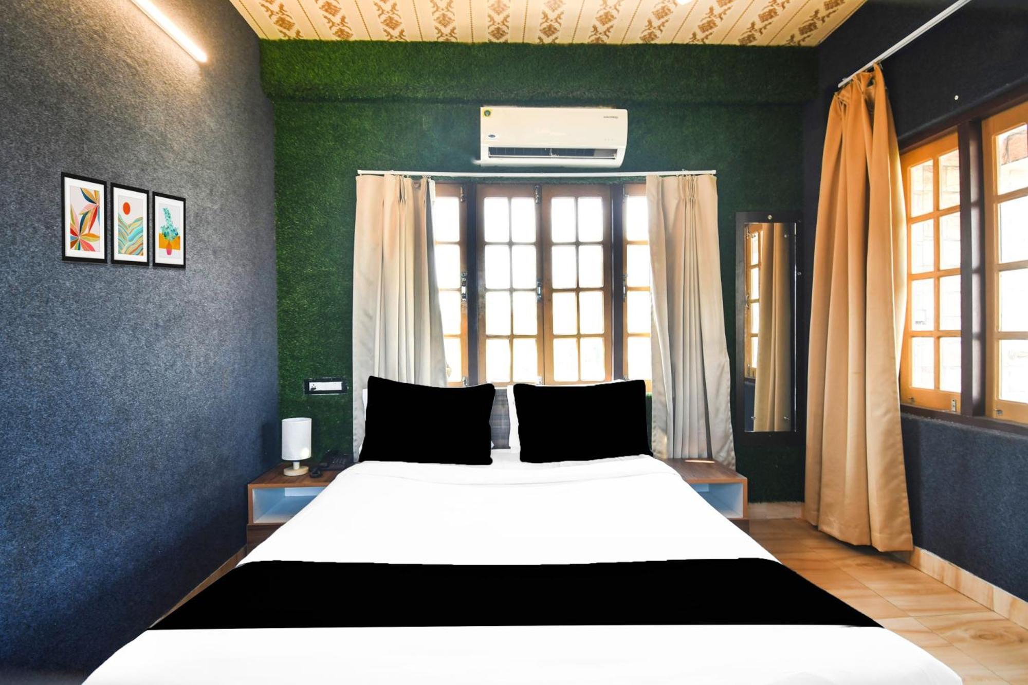 Super Hotel O Champasari Siliguri Formerly Four Fox Suits Panchanai المظهر الخارجي الصورة
