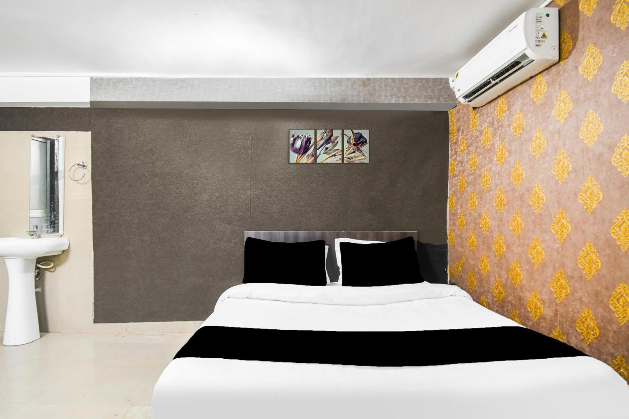 Super Hotel O Champasari Siliguri Formerly Four Fox Suits Panchanai المظهر الخارجي الصورة