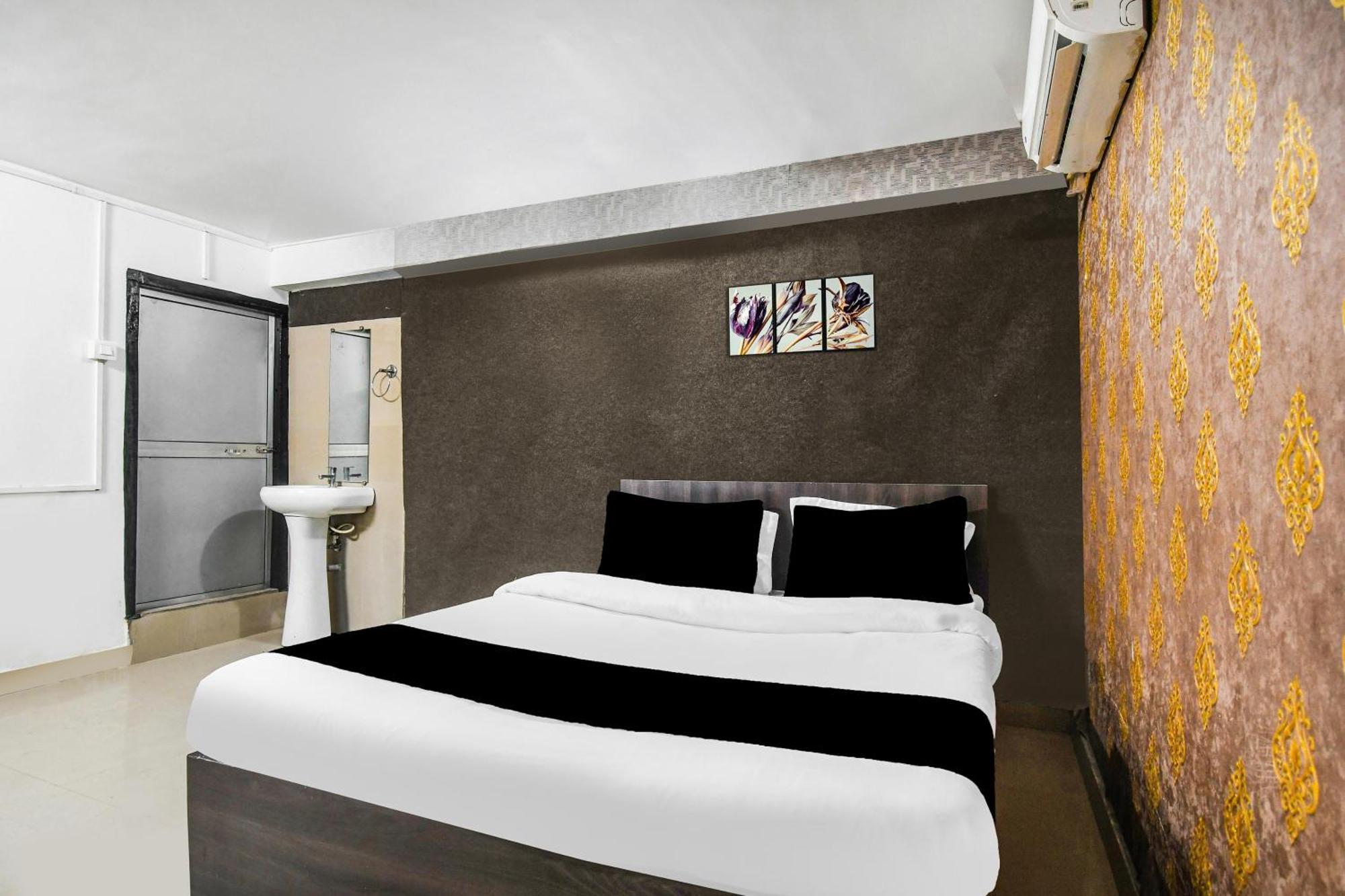 Super Hotel O Champasari Siliguri Formerly Four Fox Suits Panchanai المظهر الخارجي الصورة
