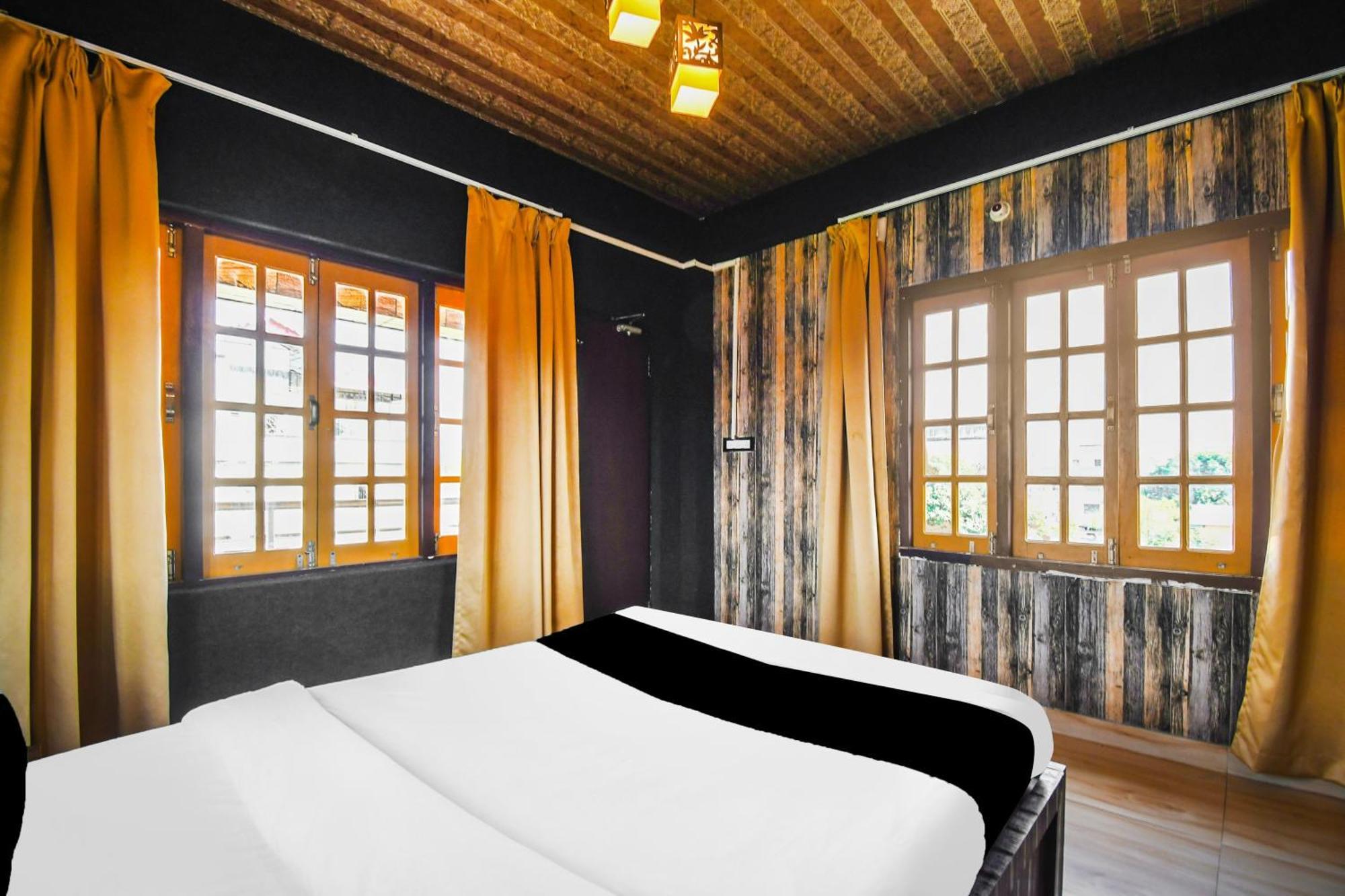 Super Hotel O Champasari Siliguri Formerly Four Fox Suits Panchanai المظهر الخارجي الصورة